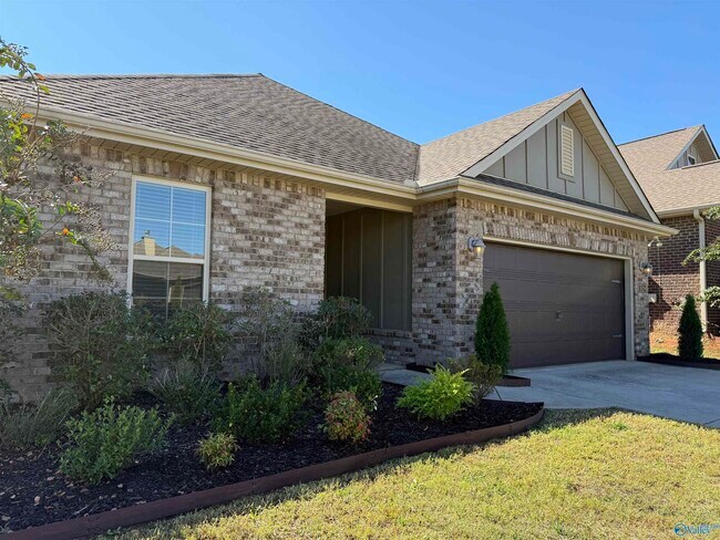 Building Photo - 132 Riverfront Dr
