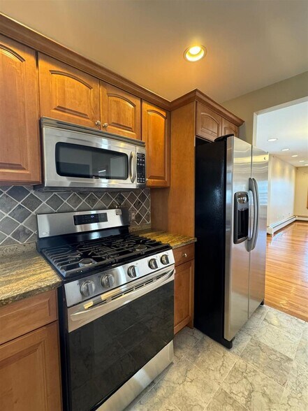 Building Photo - 14 Melville Rd