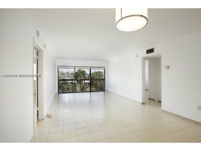 Building Photo - 255 Galen Dr