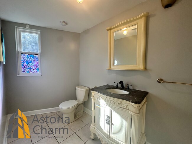 Building Photo - 3 Bedroom Home with Den, Patio/Deck Space, and Fresh Updates