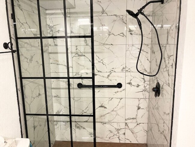 Building Photo - Casa Rio Waterfront Condominium