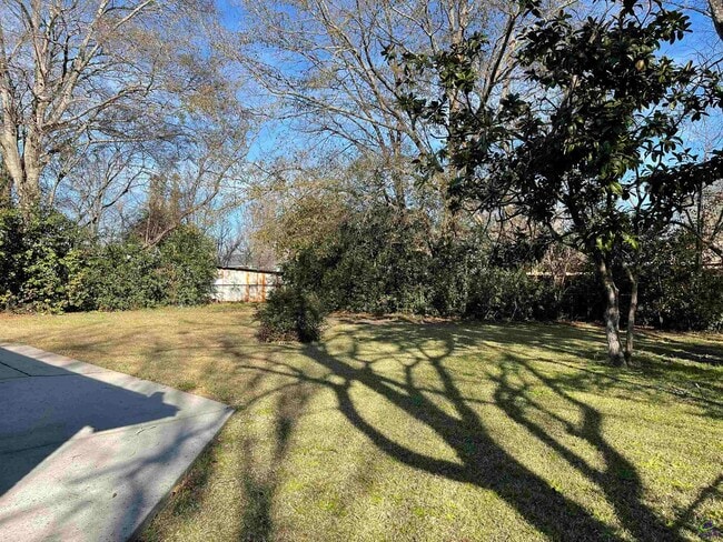 Building Photo - 110 Lockwood Dr