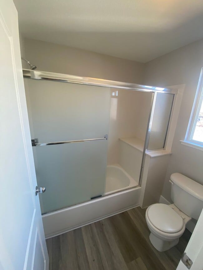 Building Photo - 4 Bedroom, 3 Bath North West Reno Area Home!