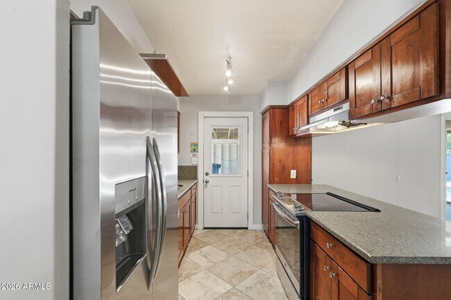 Building Photo - 1609 E Gaylon Dr