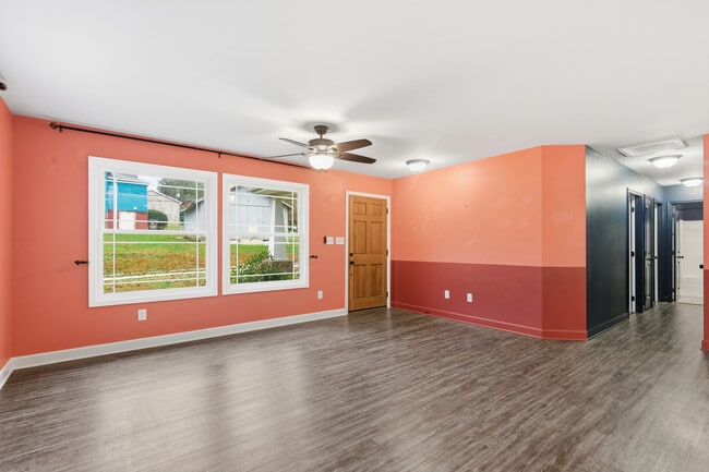 Building Photo - 3104 Husky Way