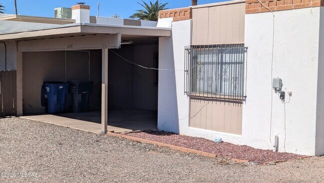 Building Photo - 6539 E Golf Links Rd