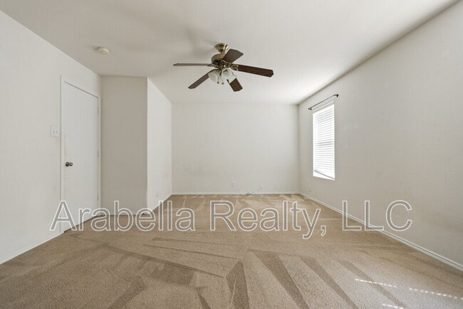 Building Photo - 335 Cedron Chase