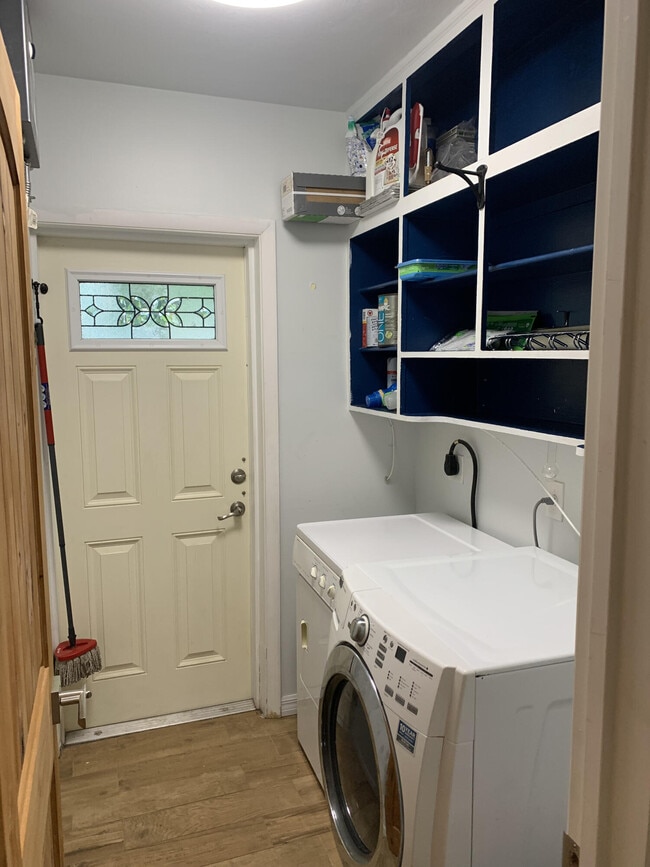 Building Photo - 1500 NW 5th Ave