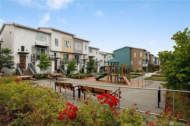 Building Photo - Modern 2-bed, 2-bath Townhome in Shoreline.