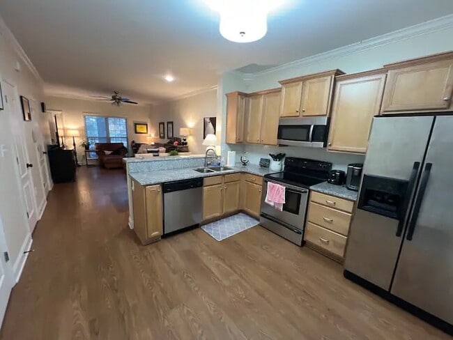 Building Photo - 1191 Binghampton Cir