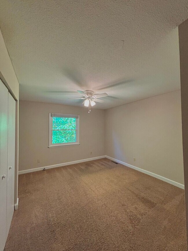 Building Photo - 2518-207 Avent Ferry Road