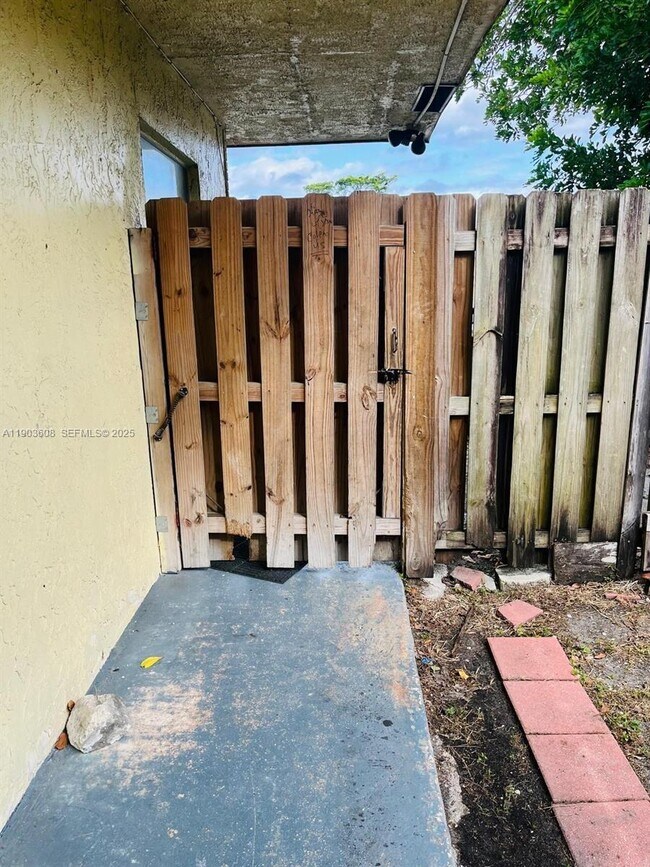 Building Photo - 7740 SW 10th St