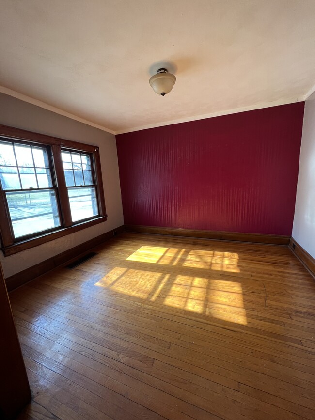 Dining Room - 140 Thomas St