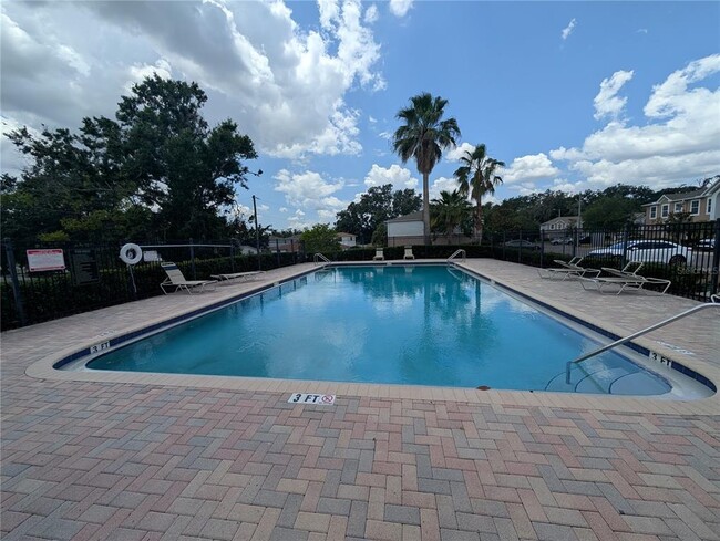 Building Photo - 4547 Ashburn Square Dr