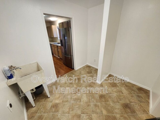 Building Photo - 9321 Noblewood St