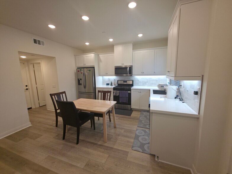 Building Photo - 12120 Blue Sky Ct