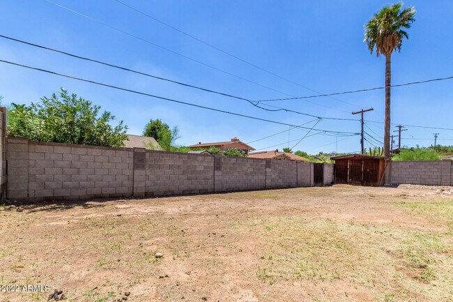 Building Photo - 1407 E El Camino Dr