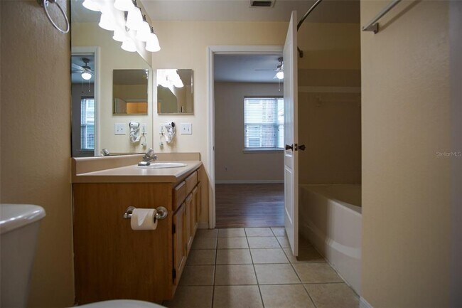 Building Photo - 5004 Mangrove Alley