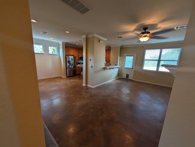 Building Photo - 1403 Cuernavaca Dr N