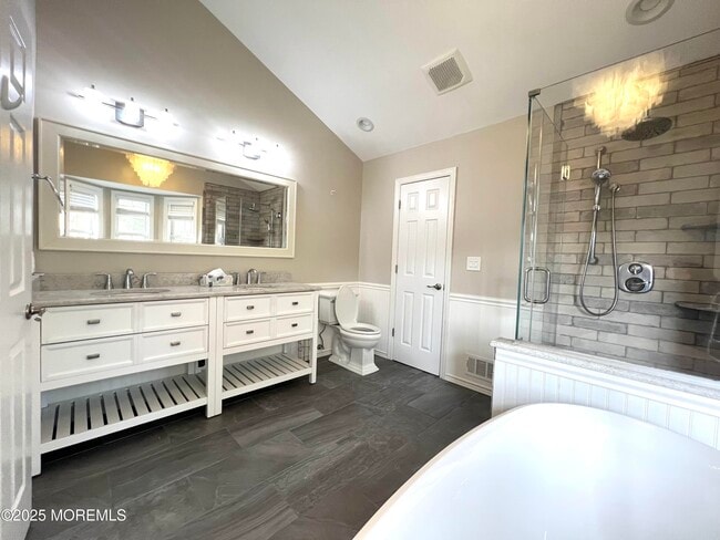 Building Photo - 21 Durant Ave