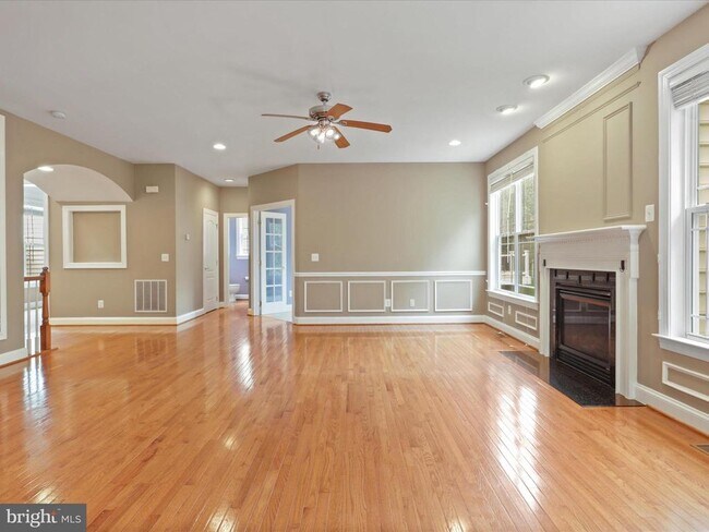 Building Photo - 8500 Indian Paintbrush Way