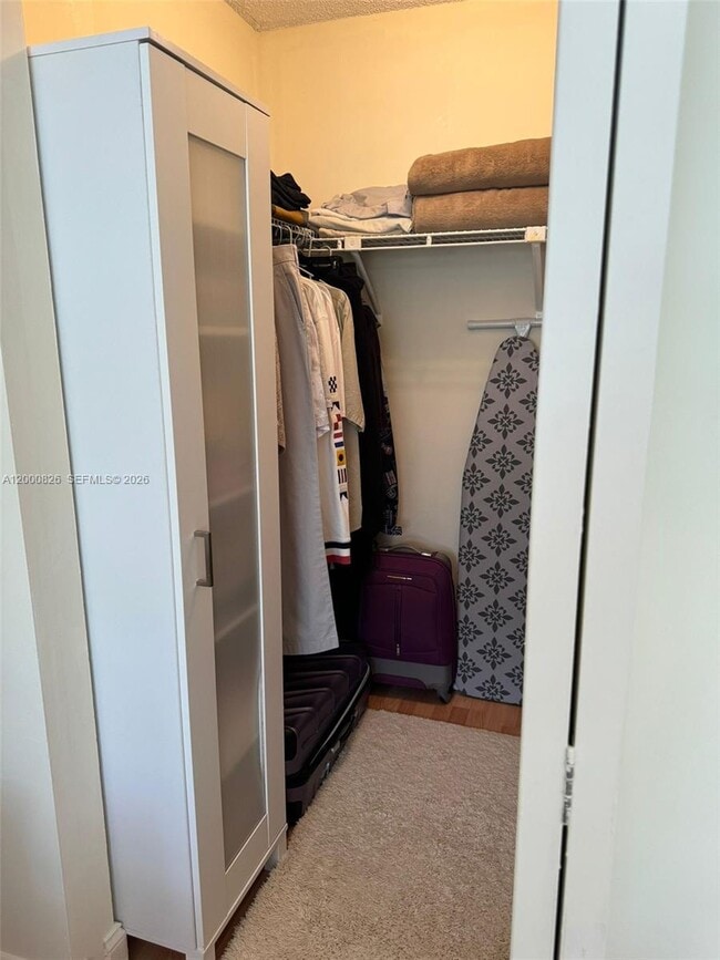 Building Photo - 17021 N Bay Rd