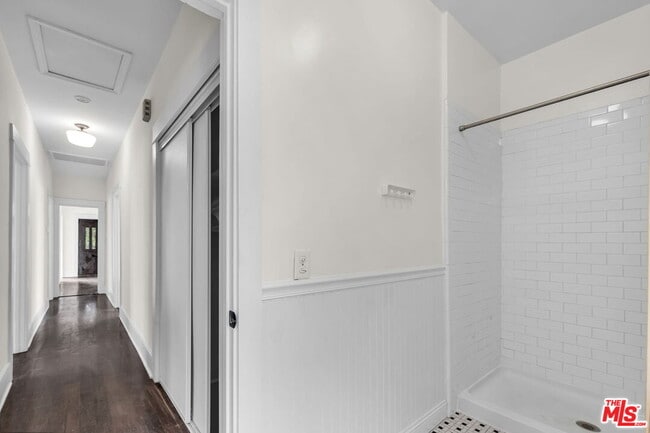 Building Photo - 2014 5th Ave