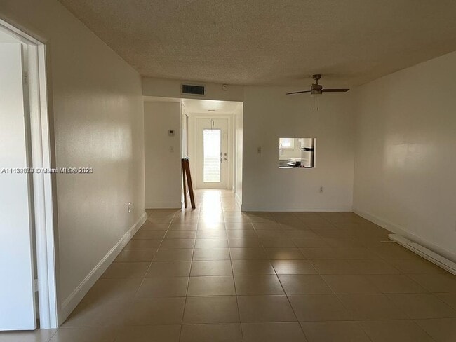 Building Photo - 8325 Sunrise Lakes Blvd