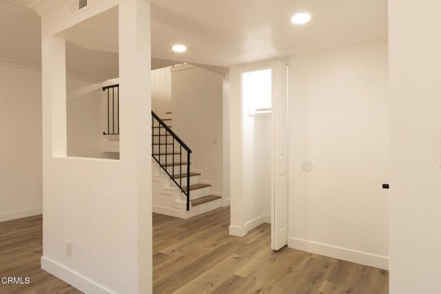 Building Photo - 364 E Bard Rd