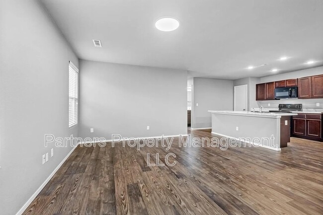 Building Photo - 234 E Anabranch Ct