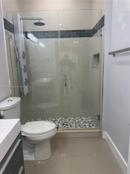 Building Photo - 7250 NW 177th St