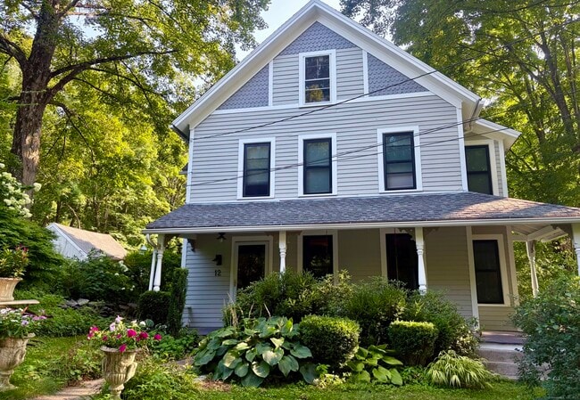 Primary Photo - 12 Spring St