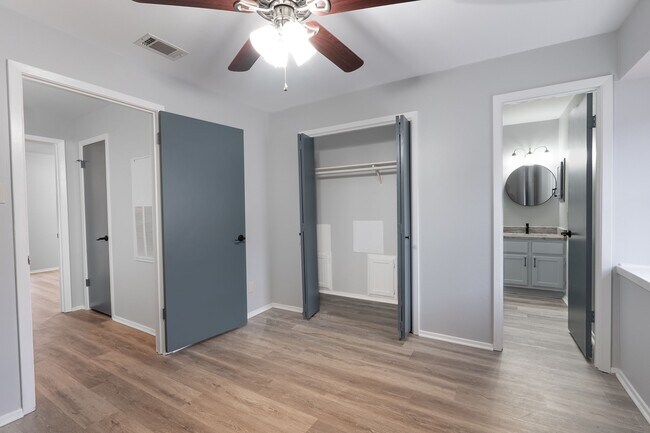 Building Photo - 1904 Dartmouth St