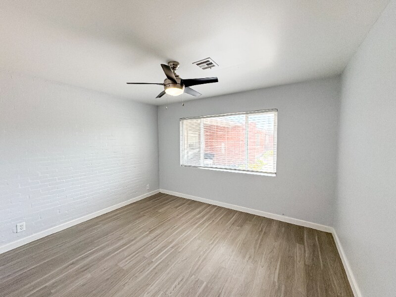 Building Photo - 301 W Turney Ave