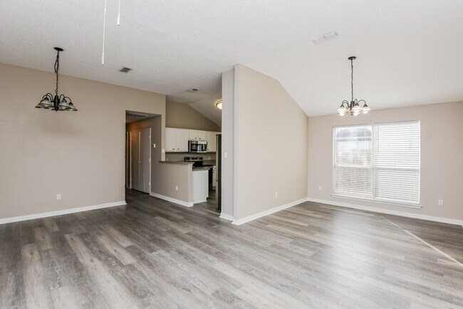 Building Photo - 10509 Shadywood Dr