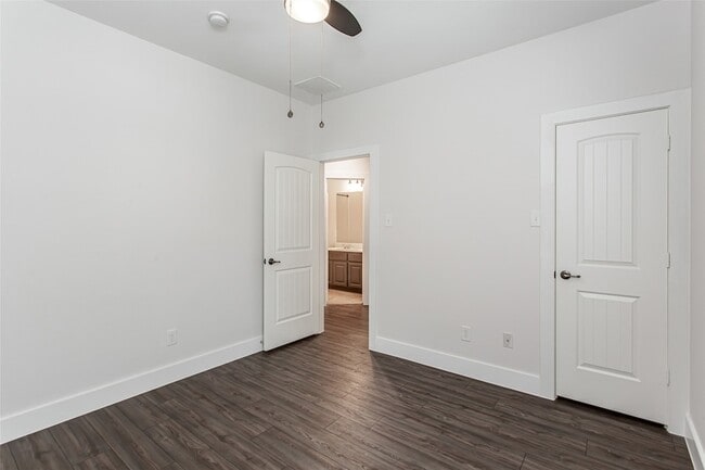 Building Photo - 4738 Coyote Trail