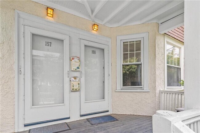 Building Photo - 157 Irving Ave