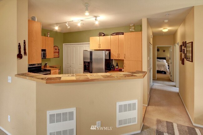 Building Photo - 544 241st Ln SE