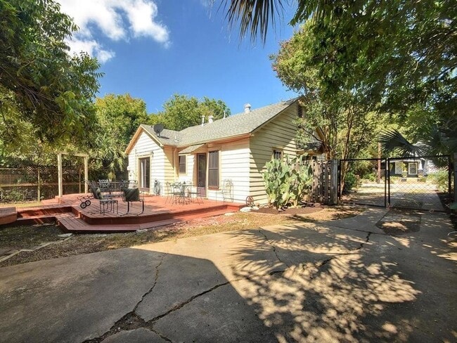 Building Photo - 4503 Red River St