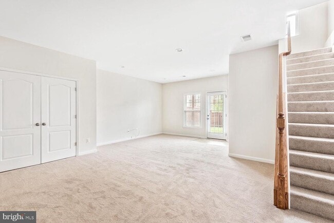 Building Photo - 41833 Diabase Square