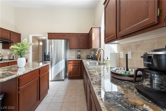 Building Photo - 905 Buffwood Ave