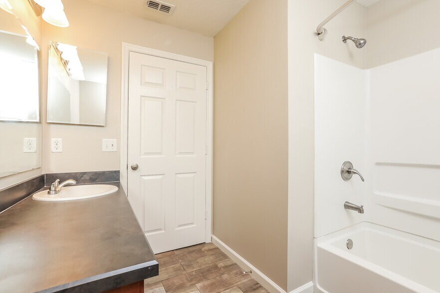 Building Photo - 2387 Yellow Grass Ct