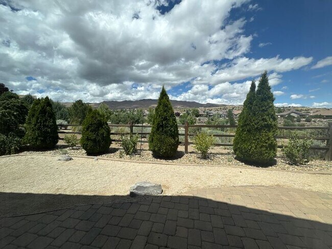 Building Photo - 55 + Community - 2 Bedroom Somersett Home - AVAILABLE 7/6!