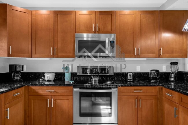 Building Photo - 14518 Damai Ln