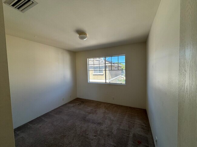 Building Photo - 91-574-574 Makalea St