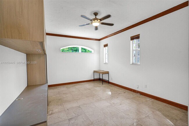 Building Photo - 244 SW 28th Rd