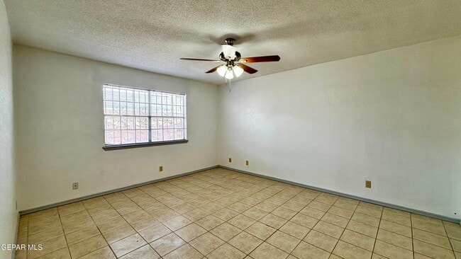 Building Photo - 4705 Frankfort Ave