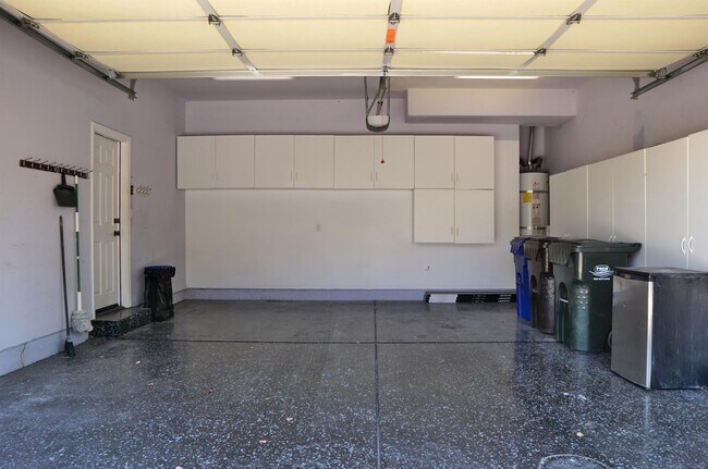 Building Photo - 1816 Pintura Cir W