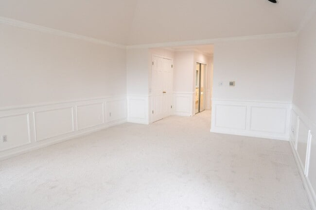 Building Photo - 4bd/3.75ba