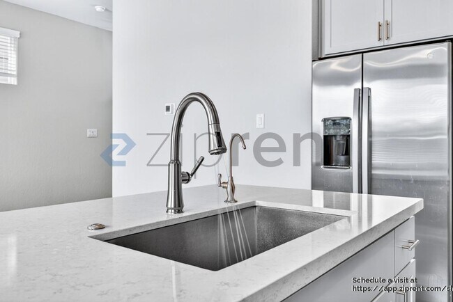 Building Photo - 8851 Oakland Rd